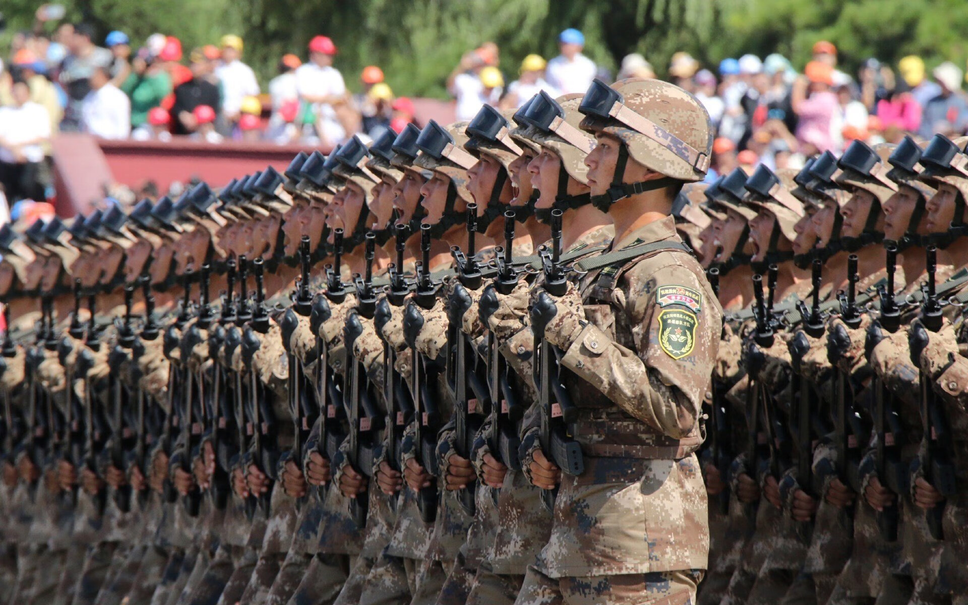 “青少年足球联赛逐渐国际化,国际交流频繁”,青少年全国足球联赛