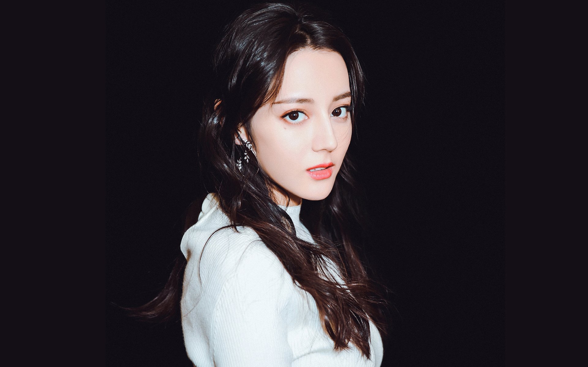 全国青少年竞技轮滑赛展现青春风采，全国青少年竞技轮滑赛展现青春风采的视频