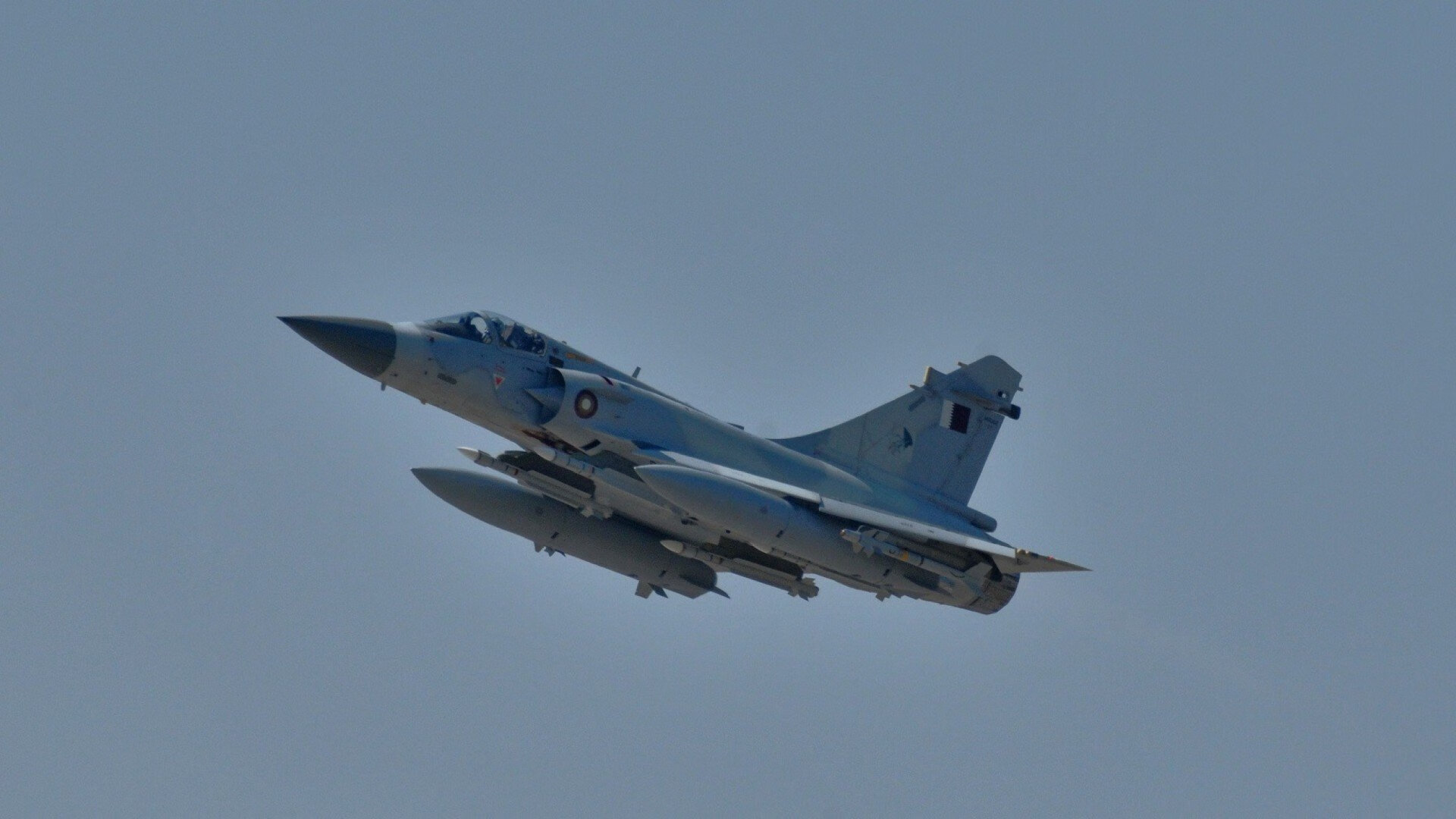 戴维·帕特森精准的场上指挥和稳健的传球，使袋鼠队掌控局面，佩特·戴维森