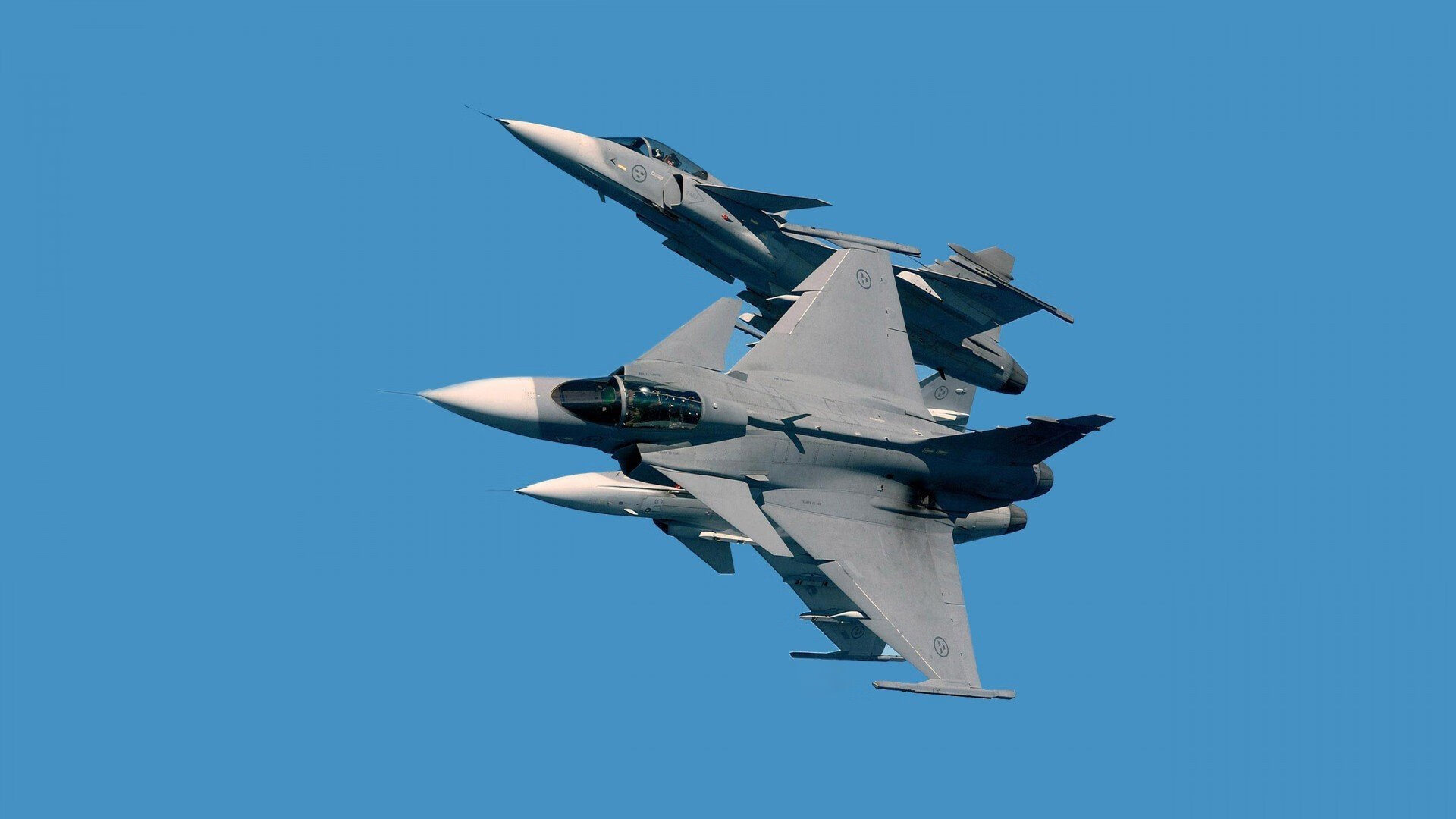 艾比·德尔福:稳定发挥,成功阻挡对方前锋,确保球队胜利,艾比 里德尔