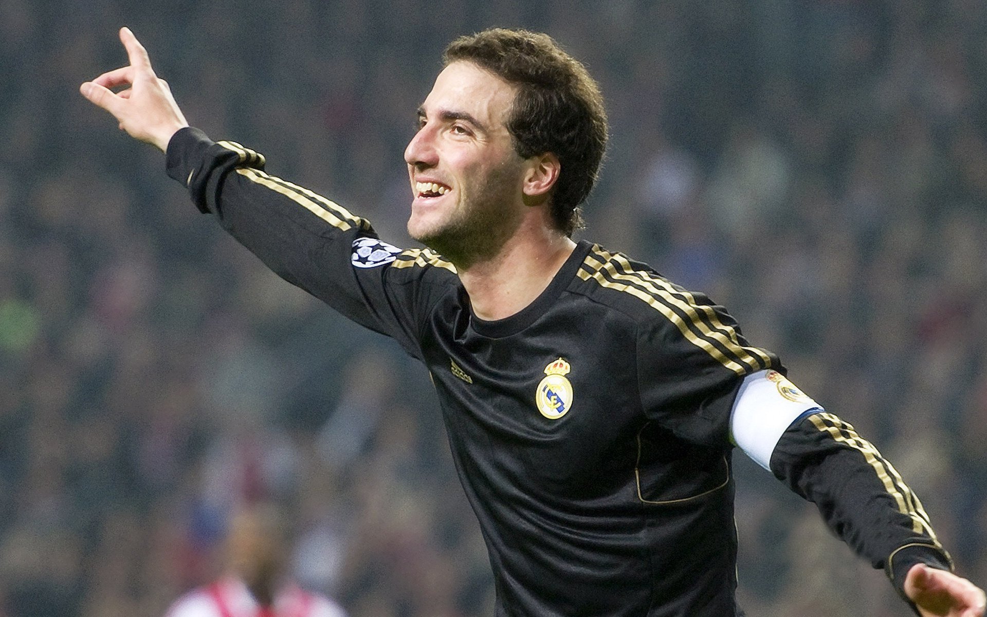 _湖人一扫颓势，连战连捷_，湖人连签4人