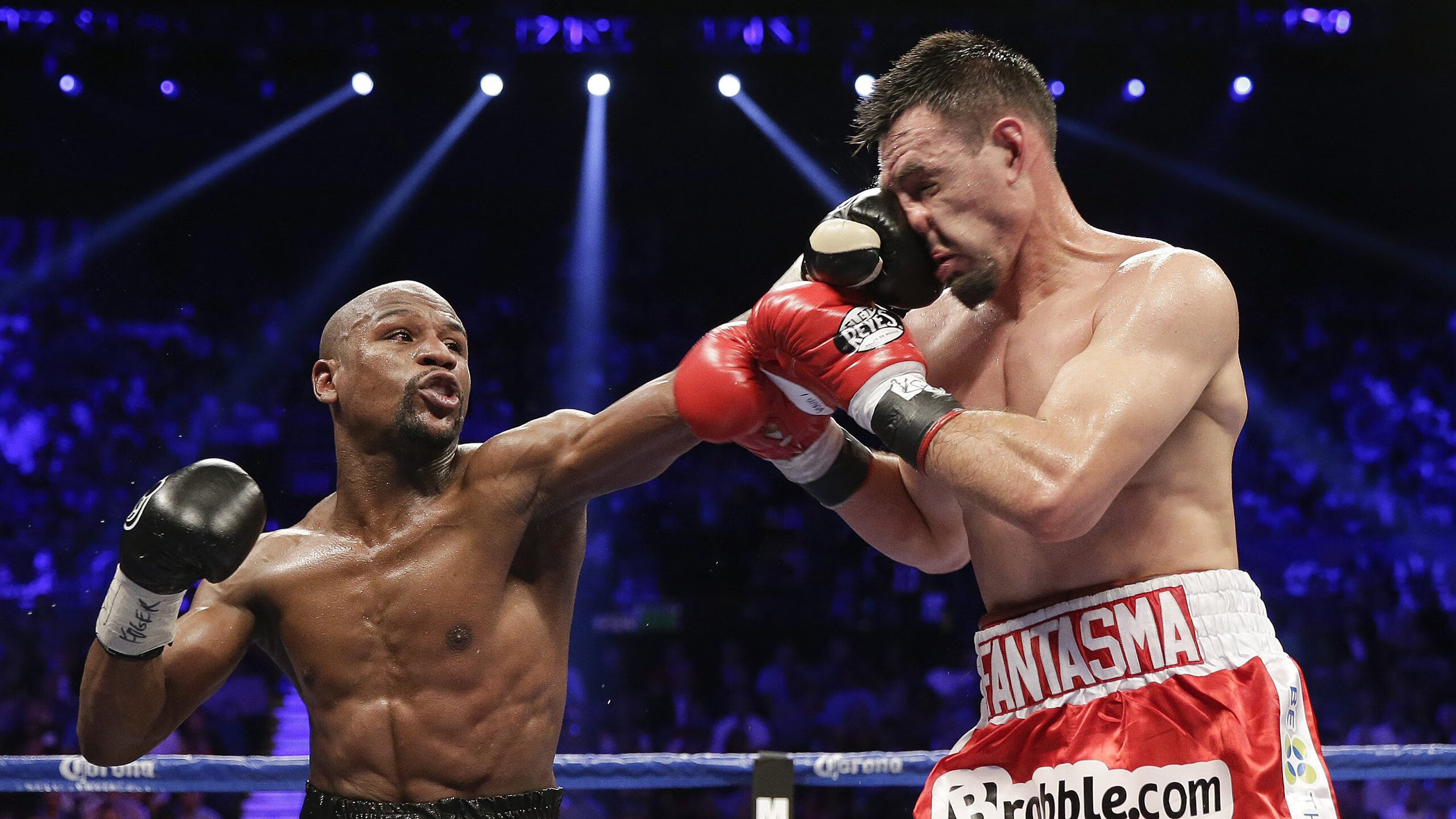 “巨星对决：比赛中最惊艳的五大瞬间集锦”，传奇巨星对决