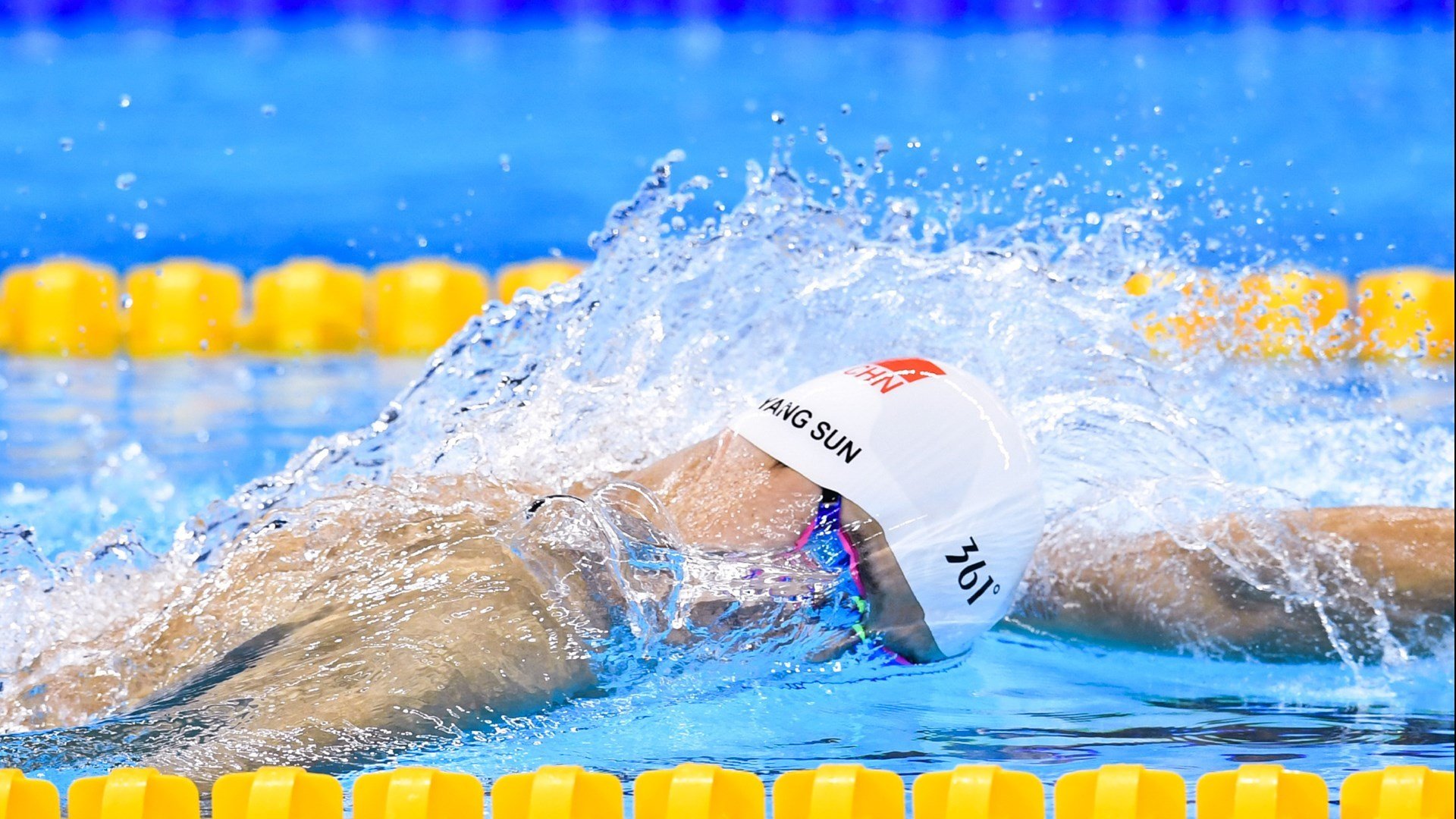 “悬念迭起！比赛悬念在最后一瞬间得到解锁”，没有悬念的比赛